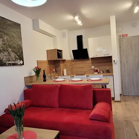 Kolorowe Cieplice - Apartamenty Z Widokiem Na Karkonosze Jelenia Gora Exterior photo