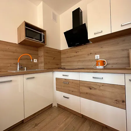 Kolorowe Cieplice - Apartamenty Z Widokiem Na Karkonosze Jelenia Gora Exterior photo