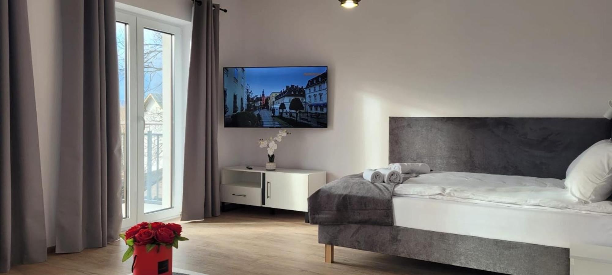 Apartment Kolorowe Cieplice - Z Widokiem Na Karkonosze *